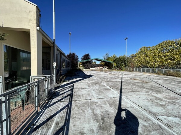 NEGOZIO O LOCALE COMMERCIALE VIA EZIO COMPARONI - REGGIO NELL'EMILIA — foto 7