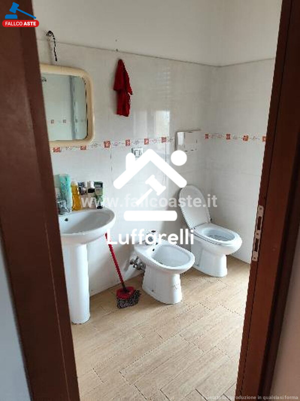 Immagine di APPARTAMENTO VIA RIOLA SARDO – ROMA