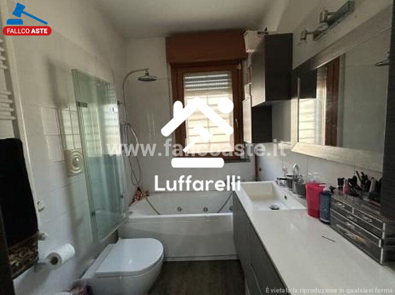 Immagine di APPARTAMENTO VIA MARIO CASTELLANI – ROMA