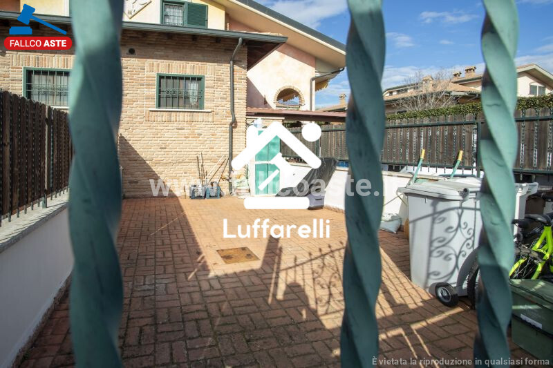 Immagine di CASA / VILLA VIA VICOVARO – GUIDONIA MONTECELIO