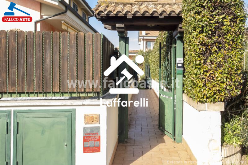 Immagine di CASA / VILLA VIA VICOVARO – GUIDONIA MONTECELIO
