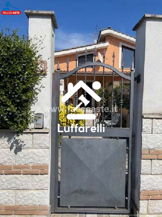 Immagine di APPARTAMENTO VIA BALSORANO – ROMA