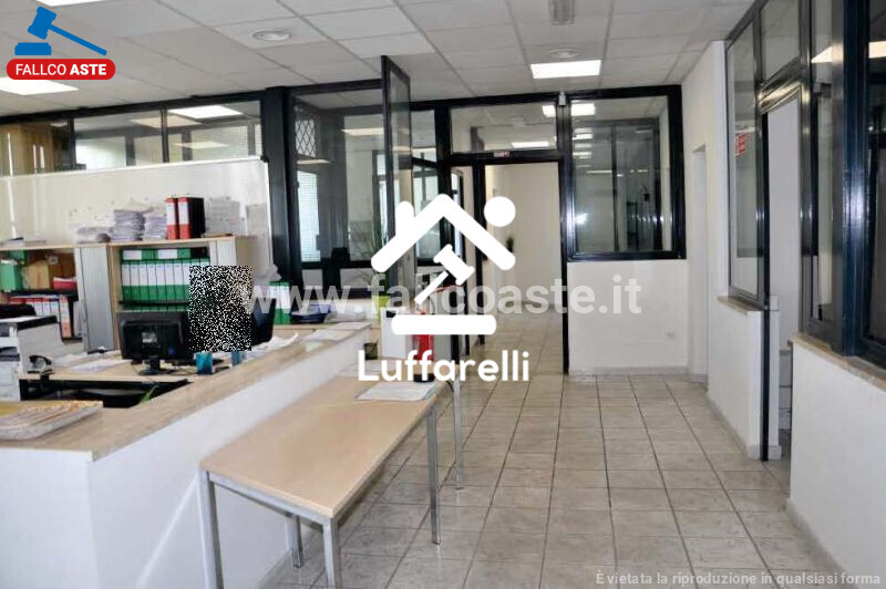 CAPANNONE / IMMOBILI INDUSTRIALI VIA CHIVASSO - ROMA — foto 4