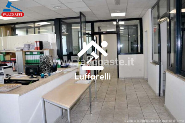 CAPANNONE / IMMOBILI INDUSTRIALI VIA CHIVASSO - ROMA — foto 4