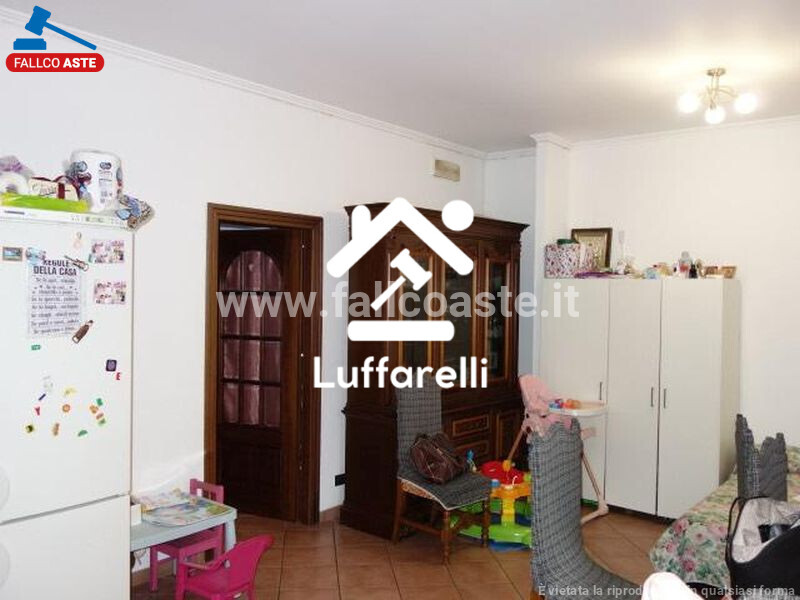 Immagine di DEPOSITO / MAGAZZINO VIA TORTORICI – ROMA