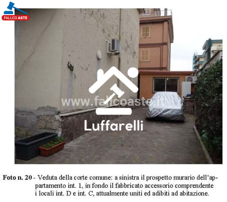 Immagine di DEPOSITO / MAGAZZINO VIA TORTORICI – ROMA