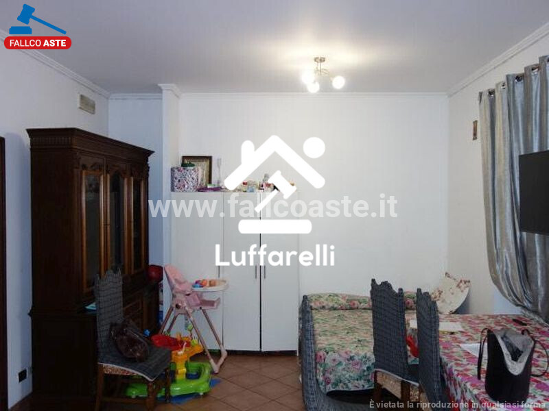 Immagine di DEPOSITO / MAGAZZINO VIA TORTORICI – ROMA