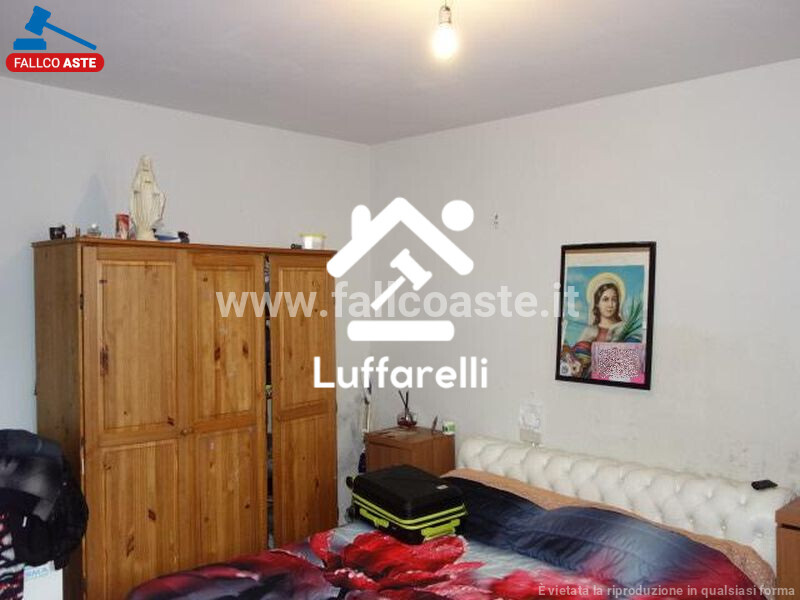 Immagine di DEPOSITO / MAGAZZINO VIA TORTORICI – ROMA