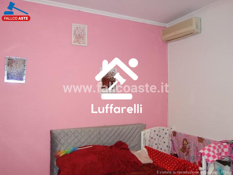 Immagine di DEPOSITO / MAGAZZINO VIA TORTORICI – ROMA