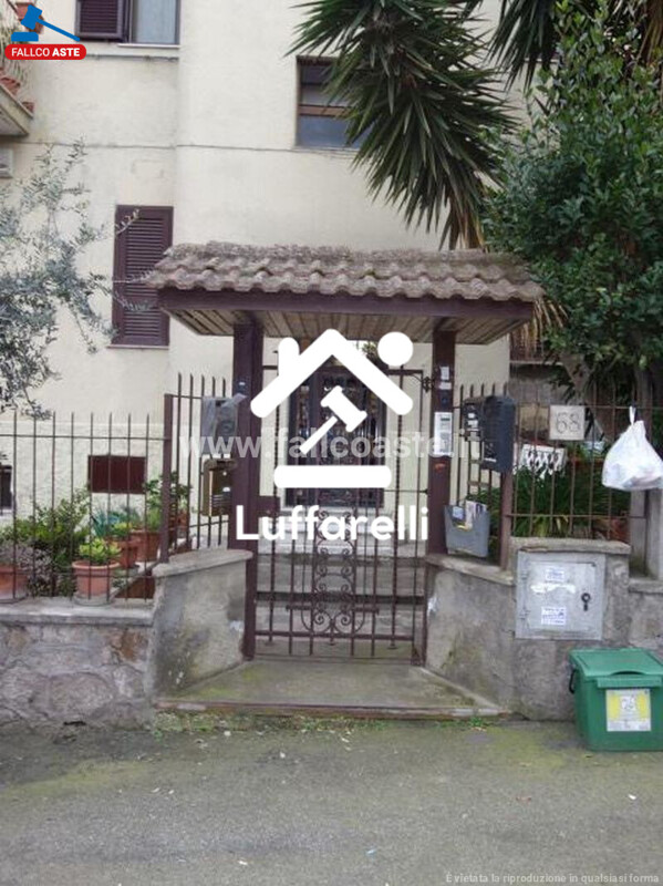 Immagine di DEPOSITO / MAGAZZINO VIA TORTORICI – ROMA