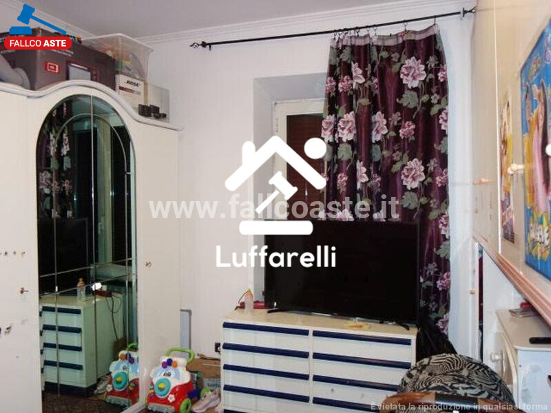 Immagine di DEPOSITO / MAGAZZINO VIA TORTORICI – ROMA