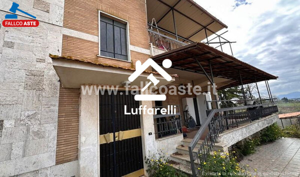 CASA / VILLA VIA CAMPO DI GRAZIA - ROMA — foto 4