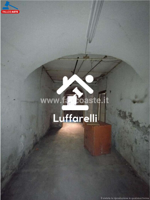 Immagine di DEPOSITO / MAGAZZINO VIA DEL CIPRESSO – ROMA