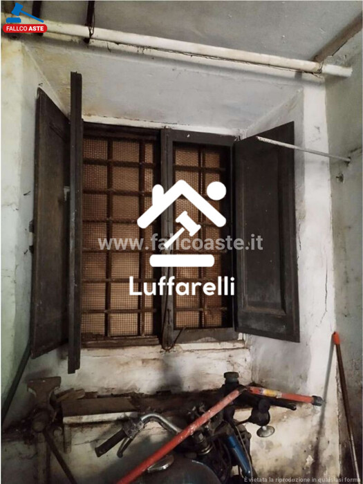 Immagine di DEPOSITO / MAGAZZINO VIA DEL CIPRESSO – ROMA