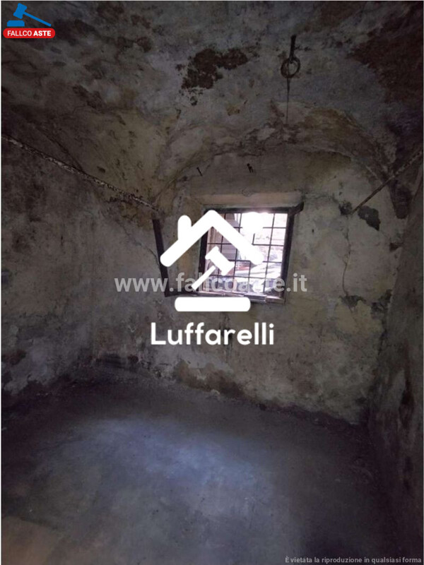 Immagine di DEPOSITO / MAGAZZINO VIA DEL CIPRESSO – ROMA