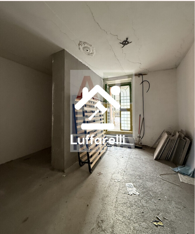 Immagine di APPARTAMENTO VIA MASOLINO DE PANICALE ROMA