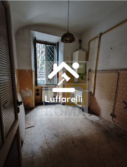 Immagine di APPARTAMENTO VIA CHIARADIA ROMA