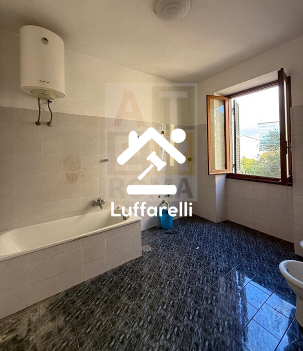 Immagine di APPARTAMENTO VIA ANNIO FELICE – ROMA