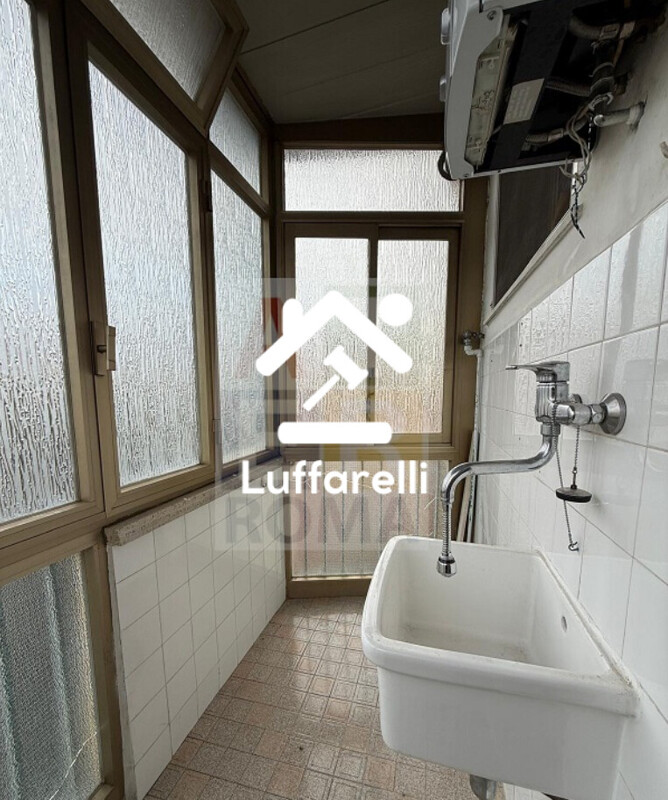 Immagine di APPARTAMENTO VIALE CARLO TOMMASO ODESCALCHI ROMA