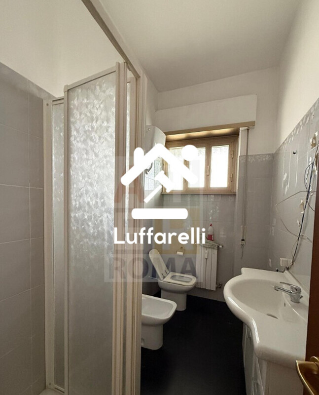 Immagine di APPARTAMENTO VIALE CARLO TOMMASO ODESCALCHI ROMA