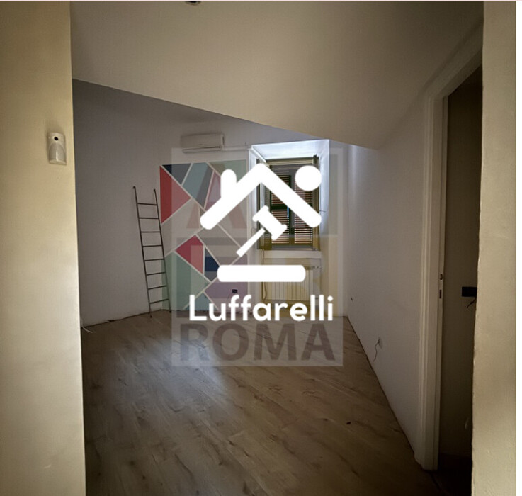 Immagine di APPARTAMENTO VIA DEL COMMERCIO ROMA