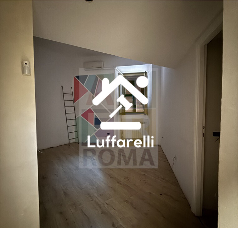 Immagine di APPARTAMENTO VIA DEL COMMERCIO ROMA