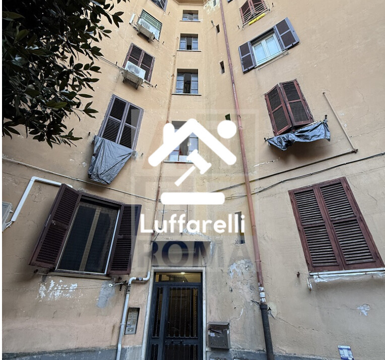 Immagine di APPARTAMENTO VIA DEL COMMERCIO ROMA
