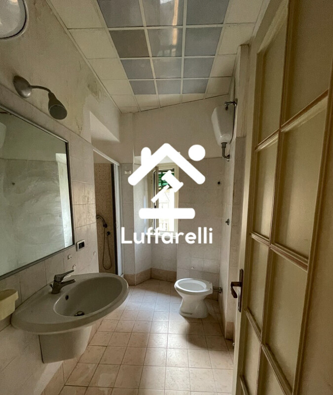 Immagine di APPARTAMENTO VIA APPIA NUOVA – ROMA