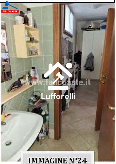 Immagine di CASA / VILLA VIA GARDONE RIVIERA – ROMA