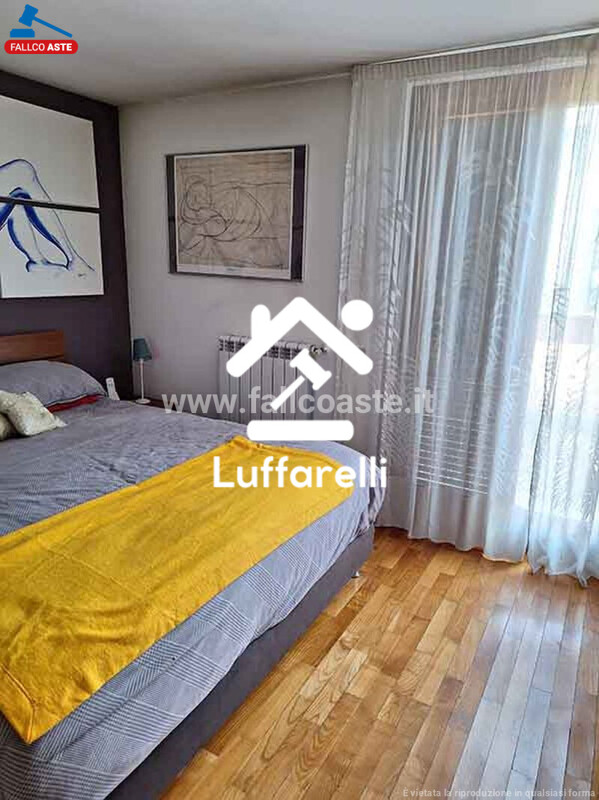 Immagine di CASA / VILLA VIA GARDONE RIVIERA – ROMA