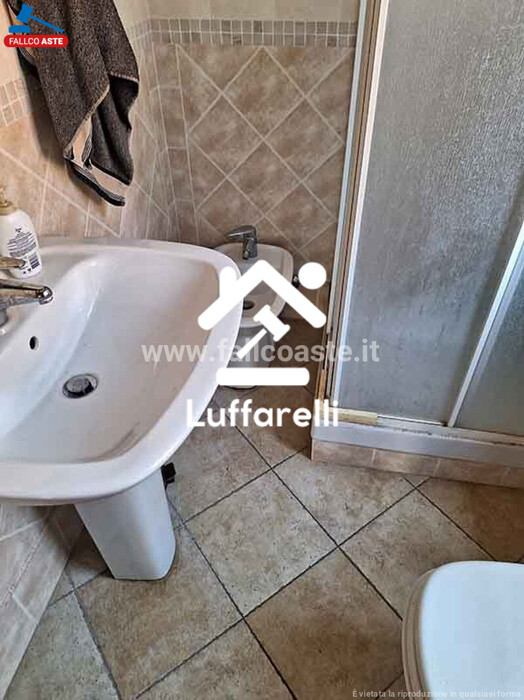 Immagine di CASA / VILLA VIA GARDONE RIVIERA – ROMA