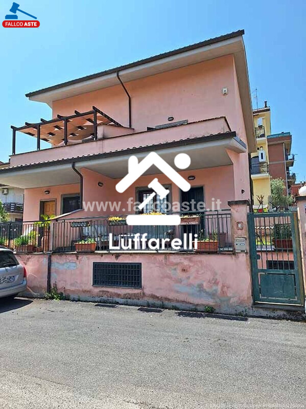 Immagine di CASA / VILLA VIA GARDONE RIVIERA – ROMA
