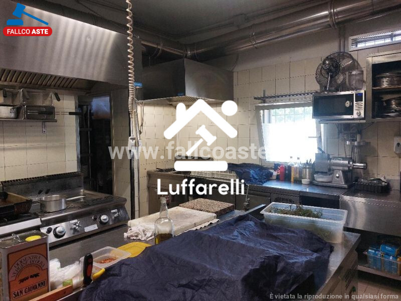 Immagine di LOCALE COMMERCIALE VIA DI CASAL SELCE – ROMA