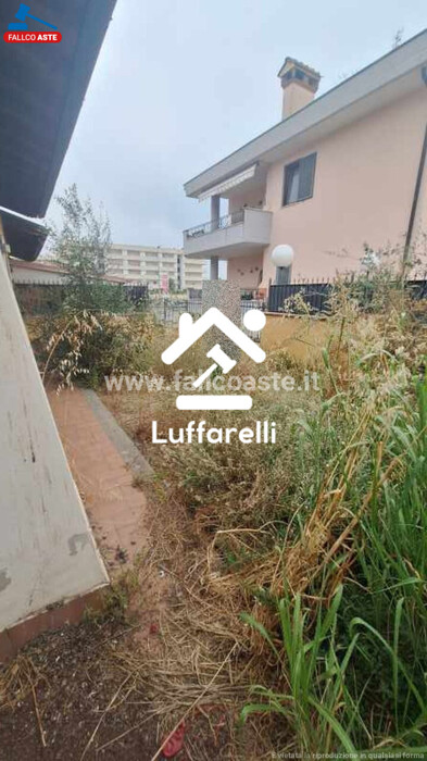 Immagine di APPARTAMENTO VIA BORGHESIANA – ROMA