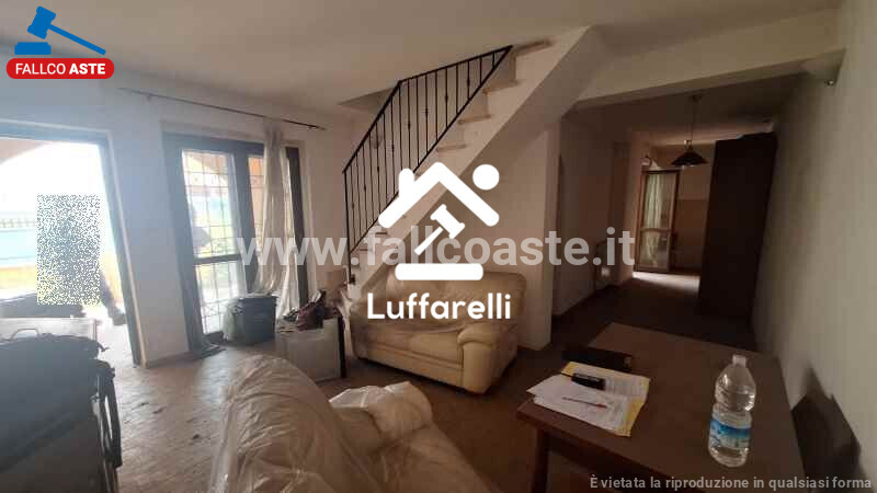 Immagine di APPARTAMENTO VIA BORGHESIANA – ROMA