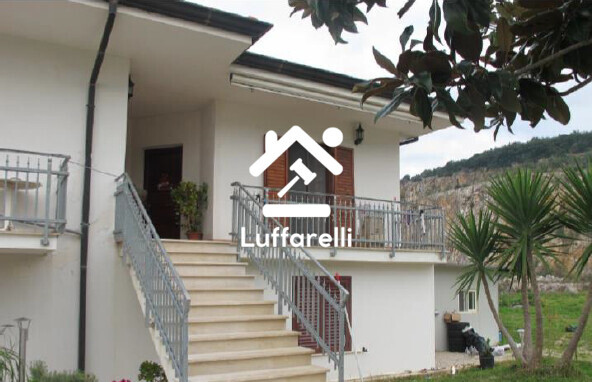 CASA / VILLA VIA PERAZZETE - PRIVERNO — foto 2