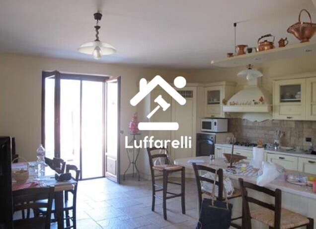 Immagine di CASA / VILLA VIA PERAZZETE – PRIVERNO