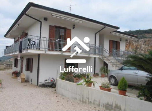 Immagine di CASA / VILLA VIA PERAZZETE – PRIVERNO