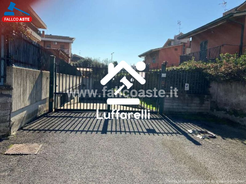 Immagine di APPARTAMENTO VIA SAN DONATO DI NINEA – ROMA