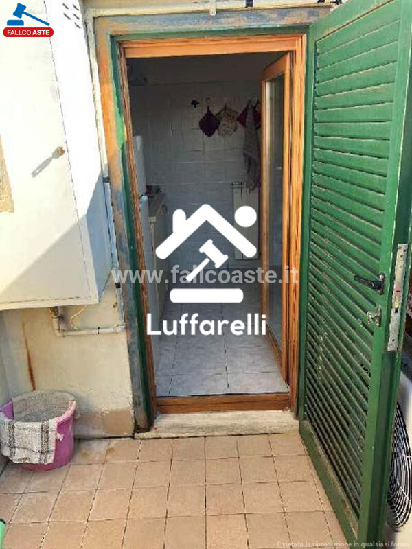 Immagine di APPARTAMENTO VIA SAN DONATO DI NINEA – ROMA