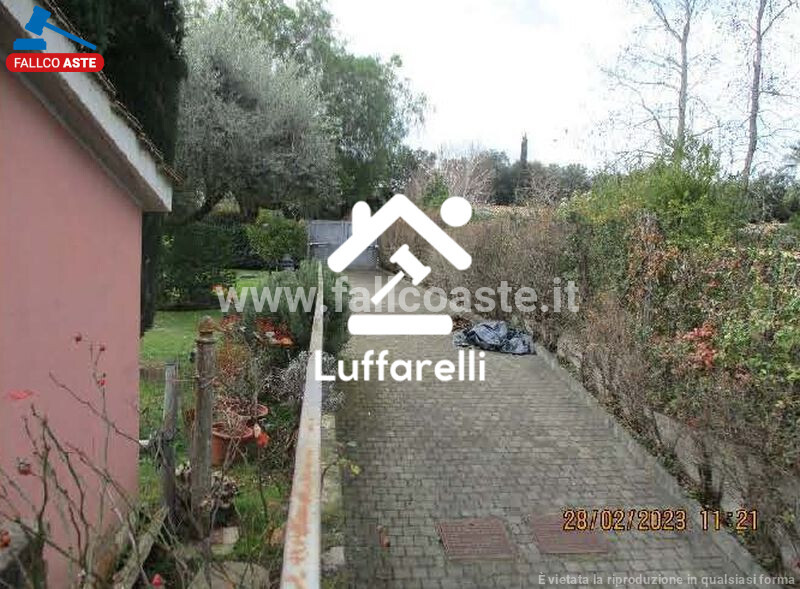 Immagine di GARAGE / POSTO AUTO VIA SERGIO AMIDEI – ROMA
