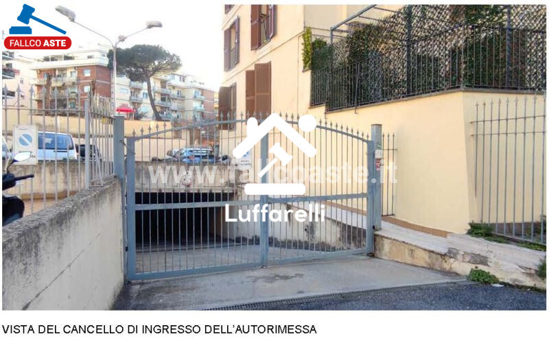 Immagine di LOCALE COMMERCIALE VIA DELLA MARRANA – ROMA