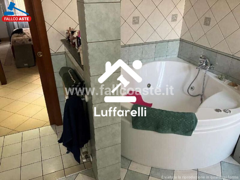 Immagine di APPARTAMENTO VIA BORGHESANO LUCCHESE – ROMA