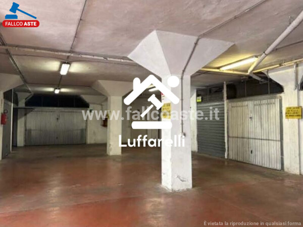 GARAGE VIA ASSISI - ROMA — foto 3