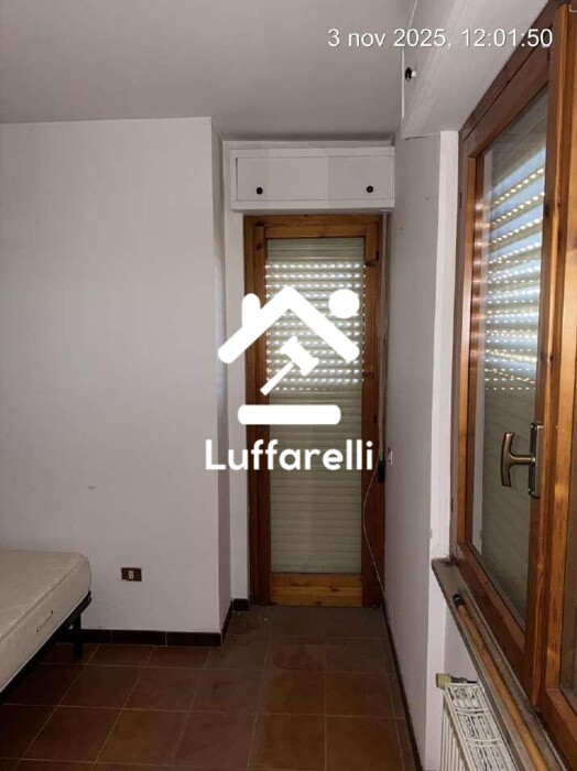 Immagine di DEPOSITO / MAGAZZINO LARGO JACOPO PERI – LATINA