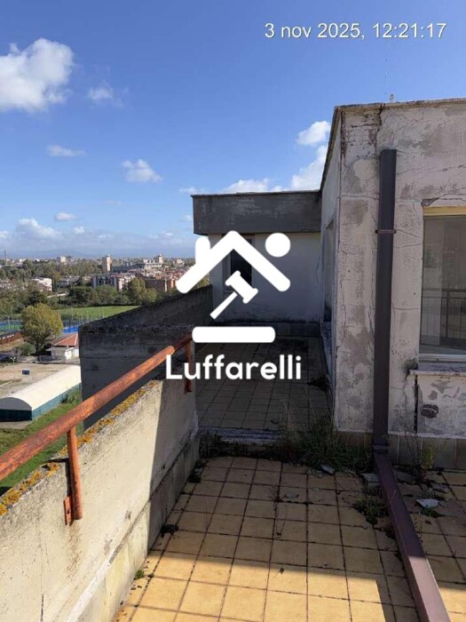 Immagine di DEPOSITO / MAGAZZINO LARGO JACOPO PERI – LATINA