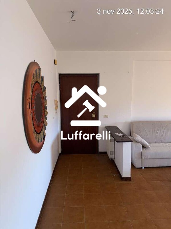 Immagine di DEPOSITO / MAGAZZINO LARGO JACOPO PERI – LATINA