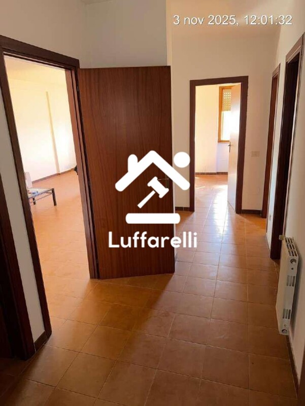 Immagine di DEPOSITO / MAGAZZINO LARGO JACOPO PERI – LATINA