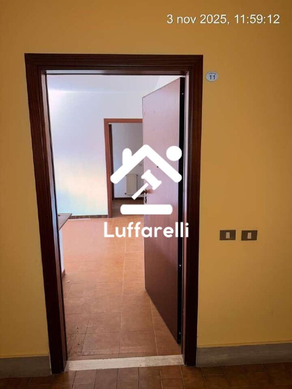 Immagine di DEPOSITO / MAGAZZINO LARGO JACOPO PERI – LATINA