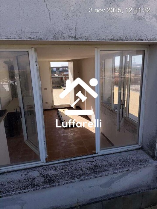 Immagine di DEPOSITO / MAGAZZINO LARGO JACOPO PERI – LATINA